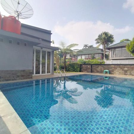 Villa Bukit Danau Lot 14 Cinengangirang Екстер'єр фото